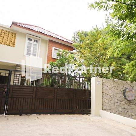 Fazza Syariah Mitra Reddoorz Hotel Jakarta Ngoại thất bức ảnh