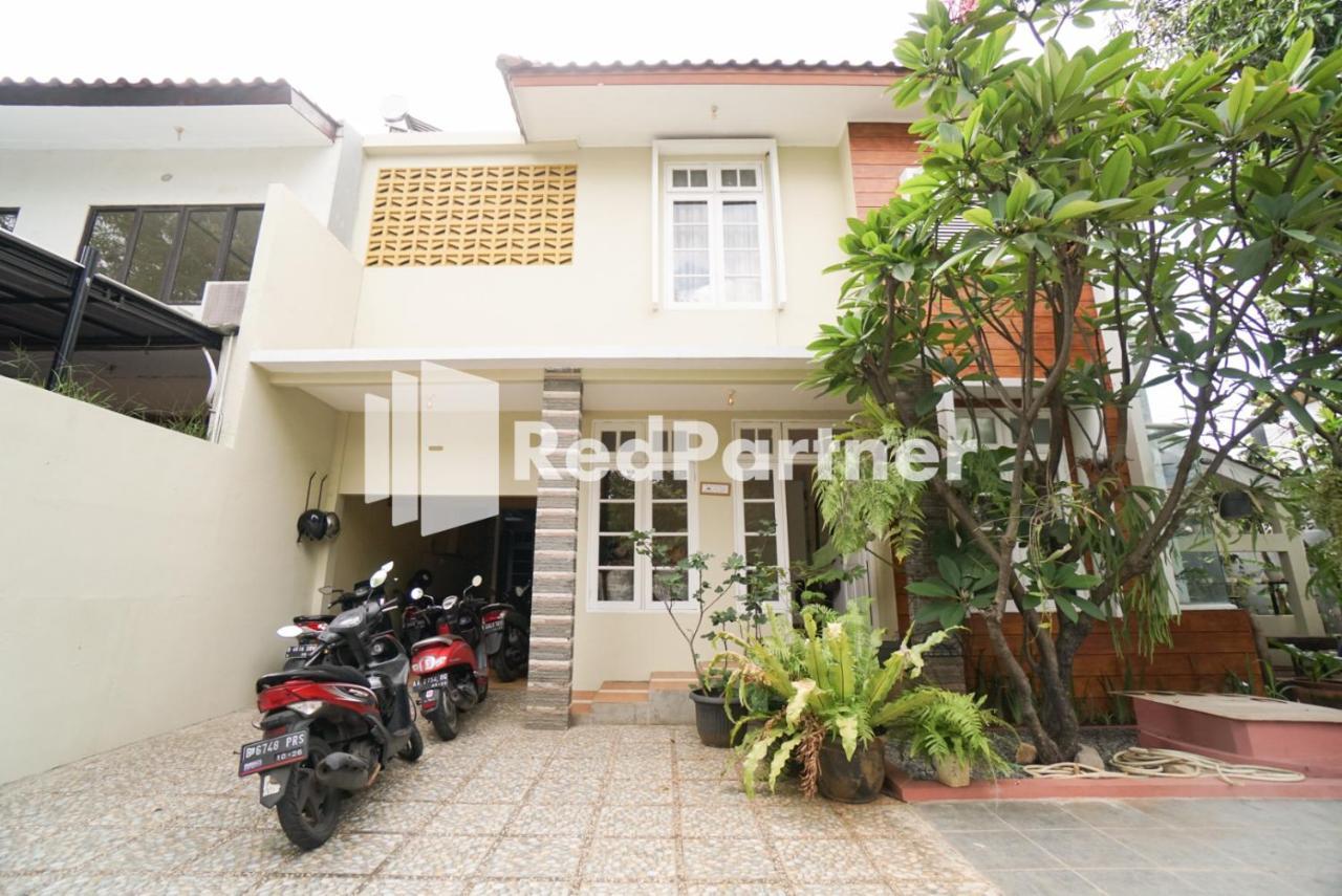 Fazza Syariah Mitra Reddoorz Hotel Jakarta Ngoại thất bức ảnh