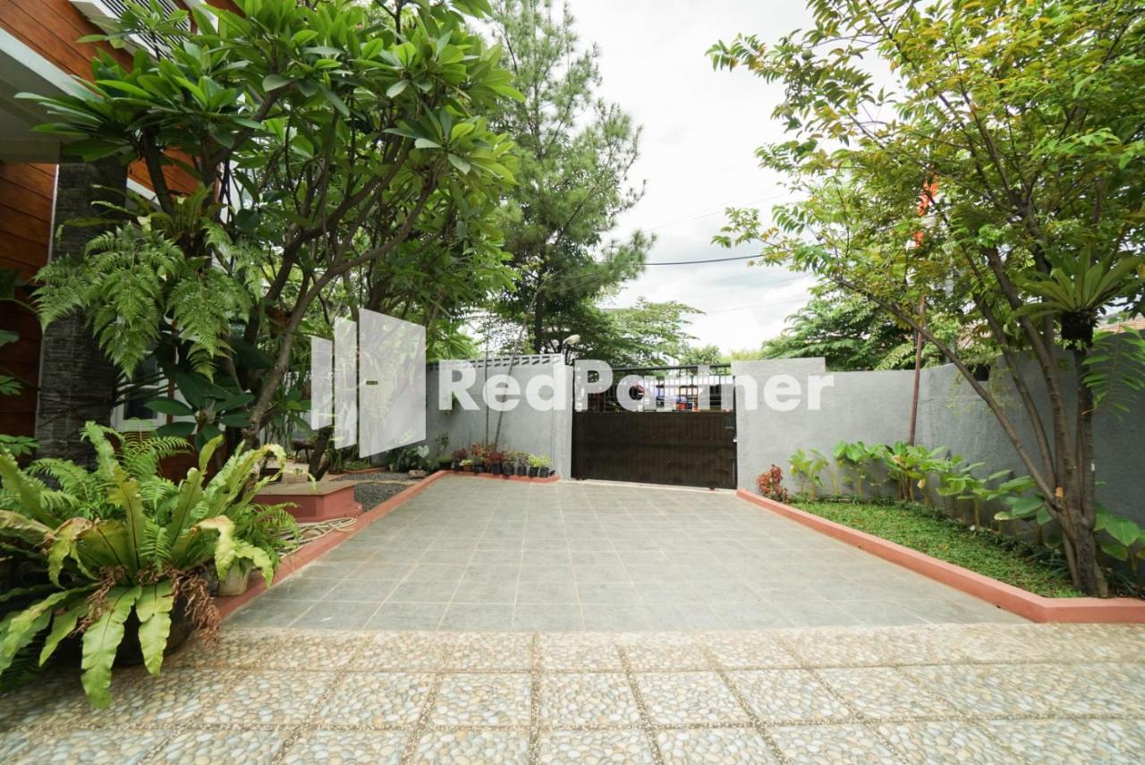 Fazza Syariah Mitra Reddoorz Hotel Jakarta Ngoại thất bức ảnh