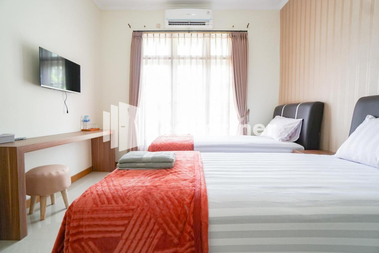 Fazza Syariah Mitra Reddoorz Hotel Jakarta Ngoại thất bức ảnh