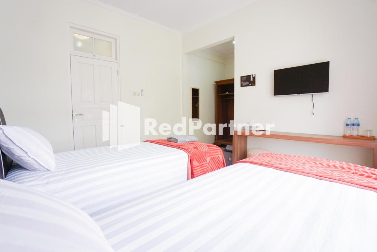 Fazza Syariah Mitra Reddoorz Hotel Jakarta Ngoại thất bức ảnh