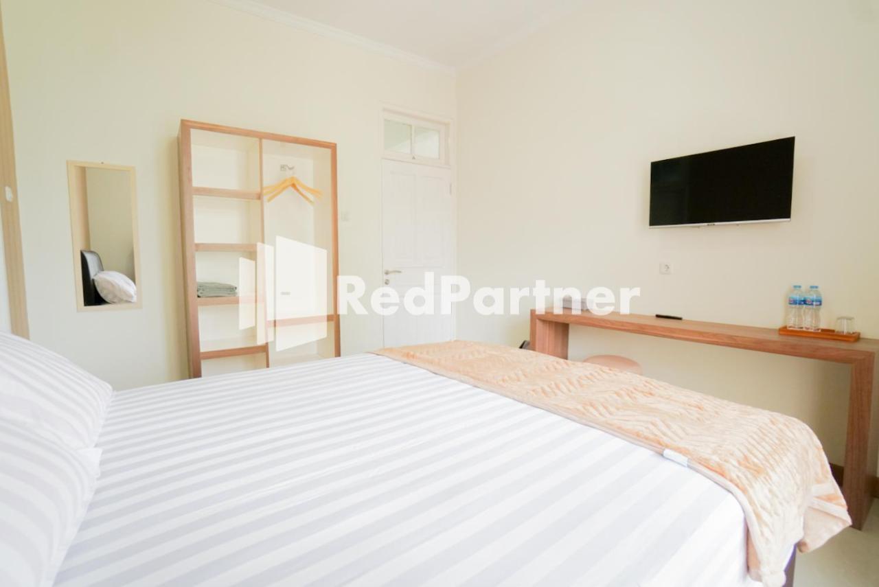 Fazza Syariah Mitra Reddoorz Hotel Jakarta Ngoại thất bức ảnh