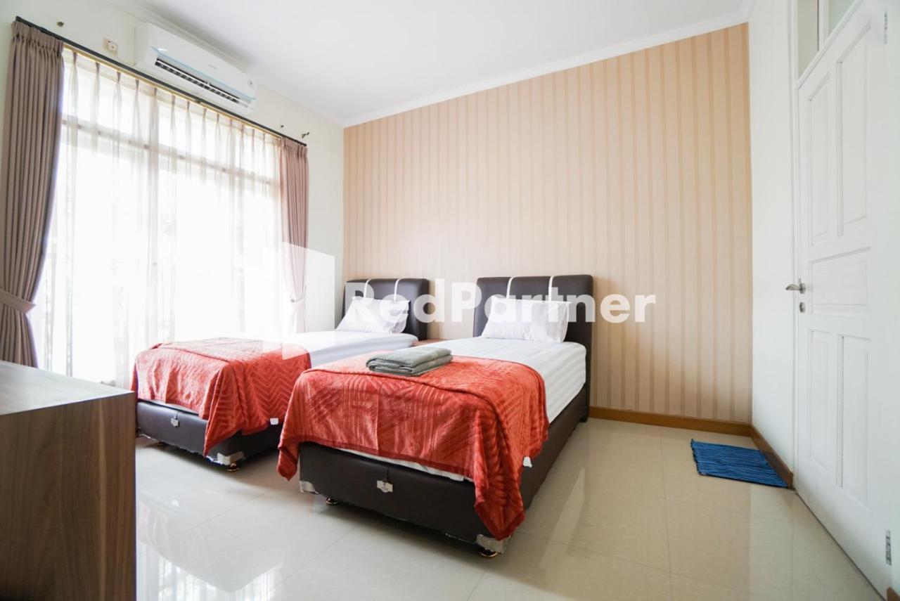 Fazza Syariah Mitra Reddoorz Hotel Jakarta Ngoại thất bức ảnh