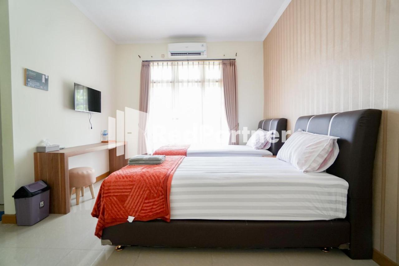 Fazza Syariah Mitra Reddoorz Hotel Jakarta Ngoại thất bức ảnh