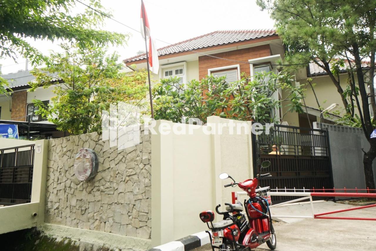Fazza Syariah Mitra Reddoorz Hotel Jakarta Ngoại thất bức ảnh