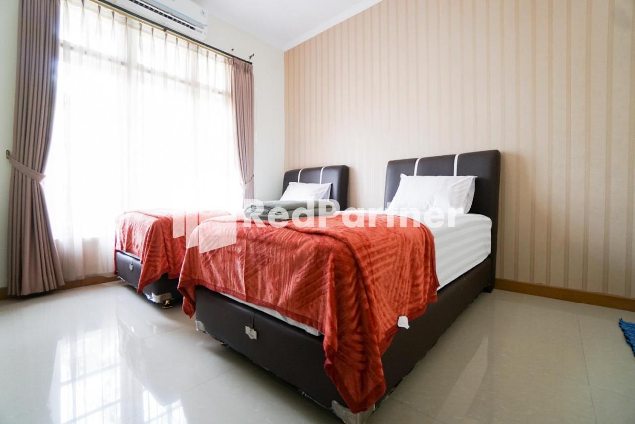 Fazza Syariah Mitra Reddoorz Hotel Jakarta Ngoại thất bức ảnh