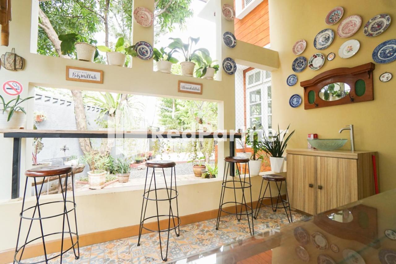 Fazza Syariah Mitra Reddoorz Hotel Jakarta Ngoại thất bức ảnh