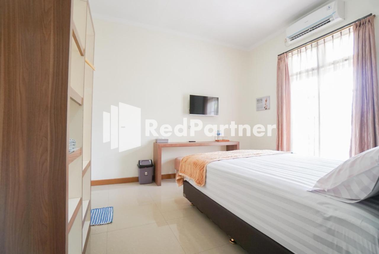 Fazza Syariah Mitra Reddoorz Hotel Jakarta Ngoại thất bức ảnh