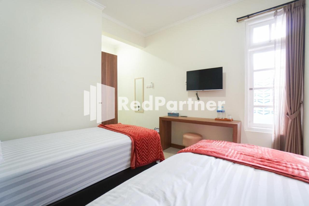 Fazza Syariah Mitra Reddoorz Hotel Jakarta Ngoại thất bức ảnh
