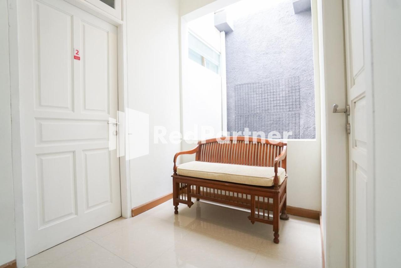 Fazza Syariah Mitra Reddoorz Hotel Jakarta Ngoại thất bức ảnh