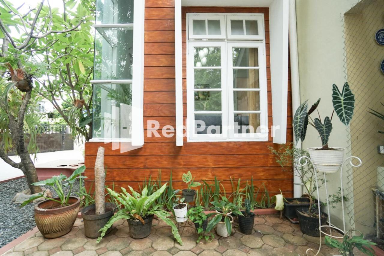 Fazza Syariah Mitra Reddoorz Hotel Jakarta Ngoại thất bức ảnh