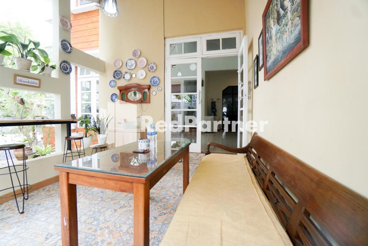 Fazza Syariah Mitra Reddoorz Hotel Jakarta Ngoại thất bức ảnh