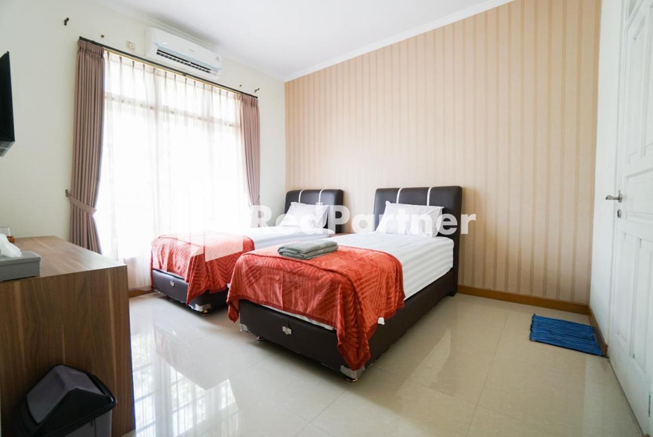 Fazza Syariah Mitra Reddoorz Hotel Jakarta Ngoại thất bức ảnh