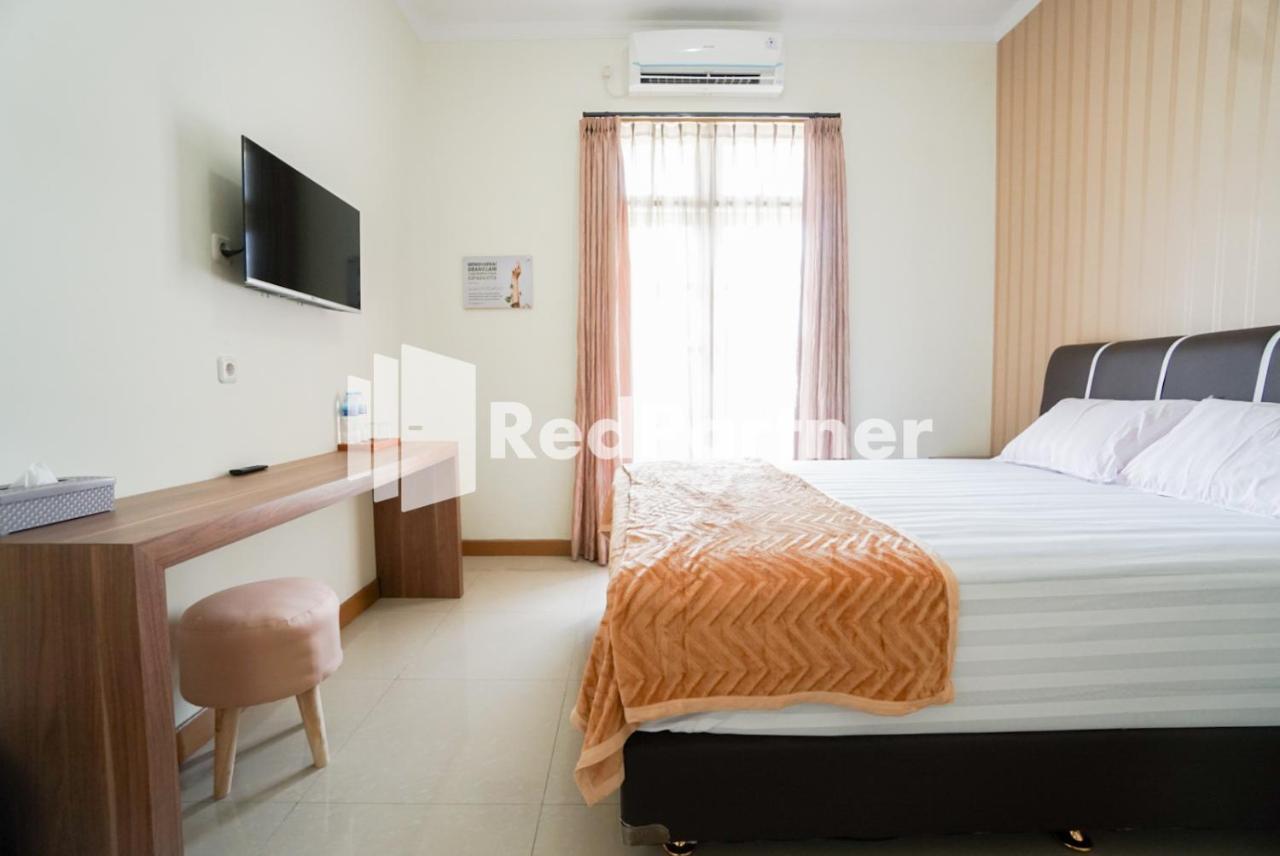 Fazza Syariah Mitra Reddoorz Hotel Jakarta Ngoại thất bức ảnh